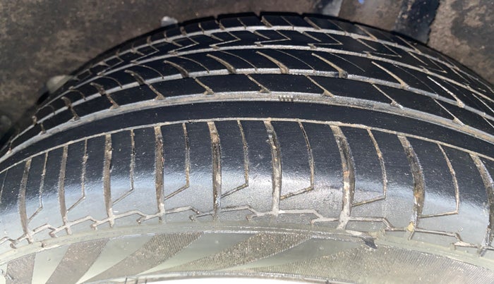 2017 Maruti Baleno ALPHA PETROL 1.2, Petrol, Manual, 51,938 km, Left Rear Tyre Tread