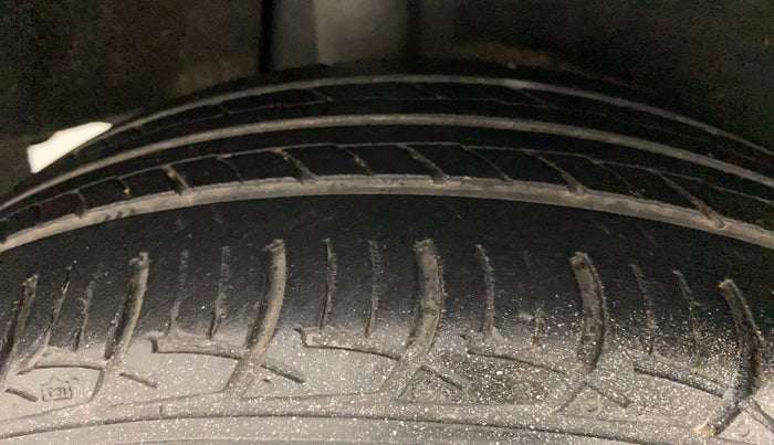2017 Maruti Baleno DELTA CVT PETROL 1.2, Petrol, Automatic, 40,733 km, Right Rear Tyre Tread