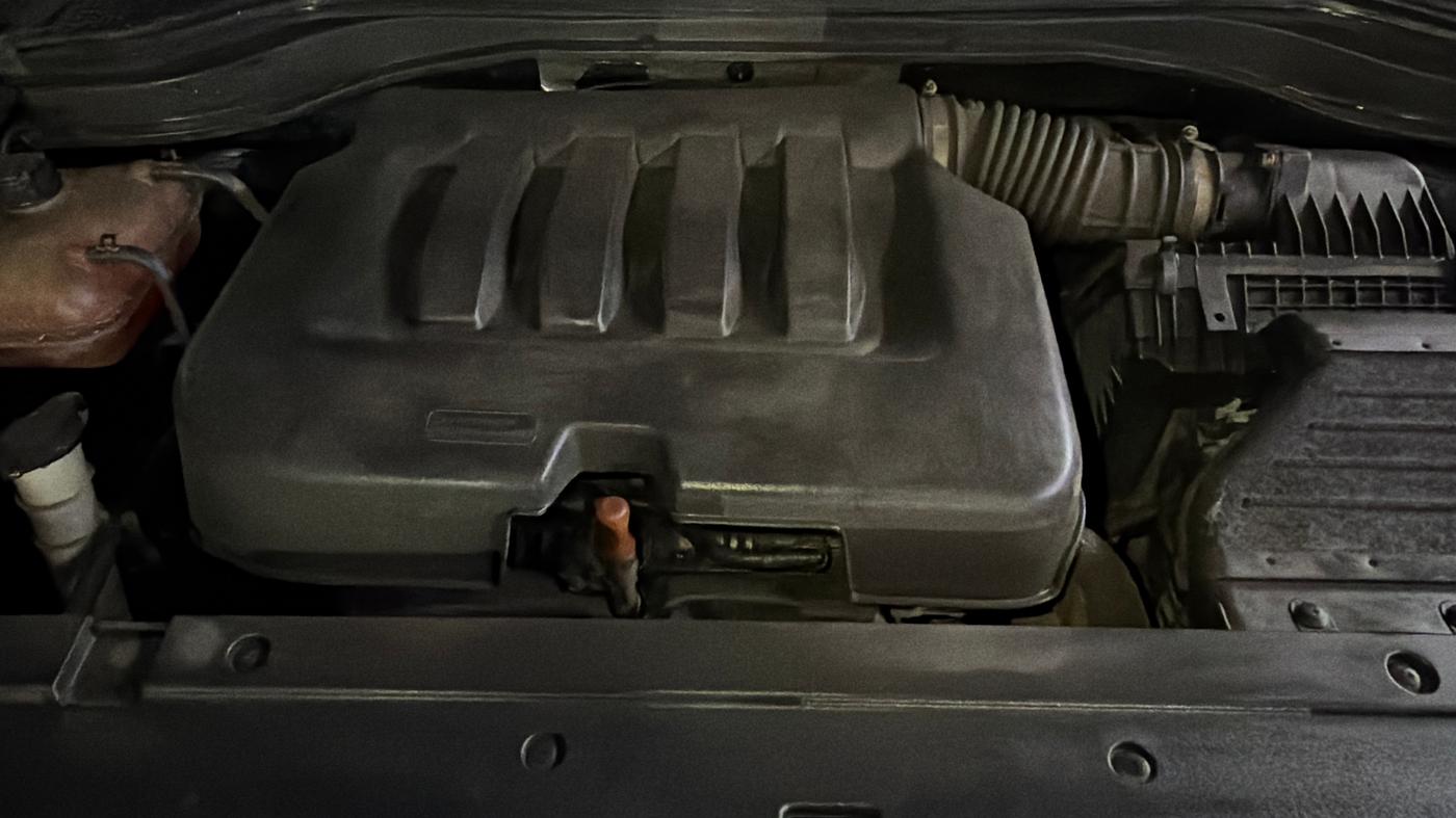 2022 Mahindra XUV700 AX 5 P AT 5 STR, Petrol, Automatic, 53,521 km, Engine View