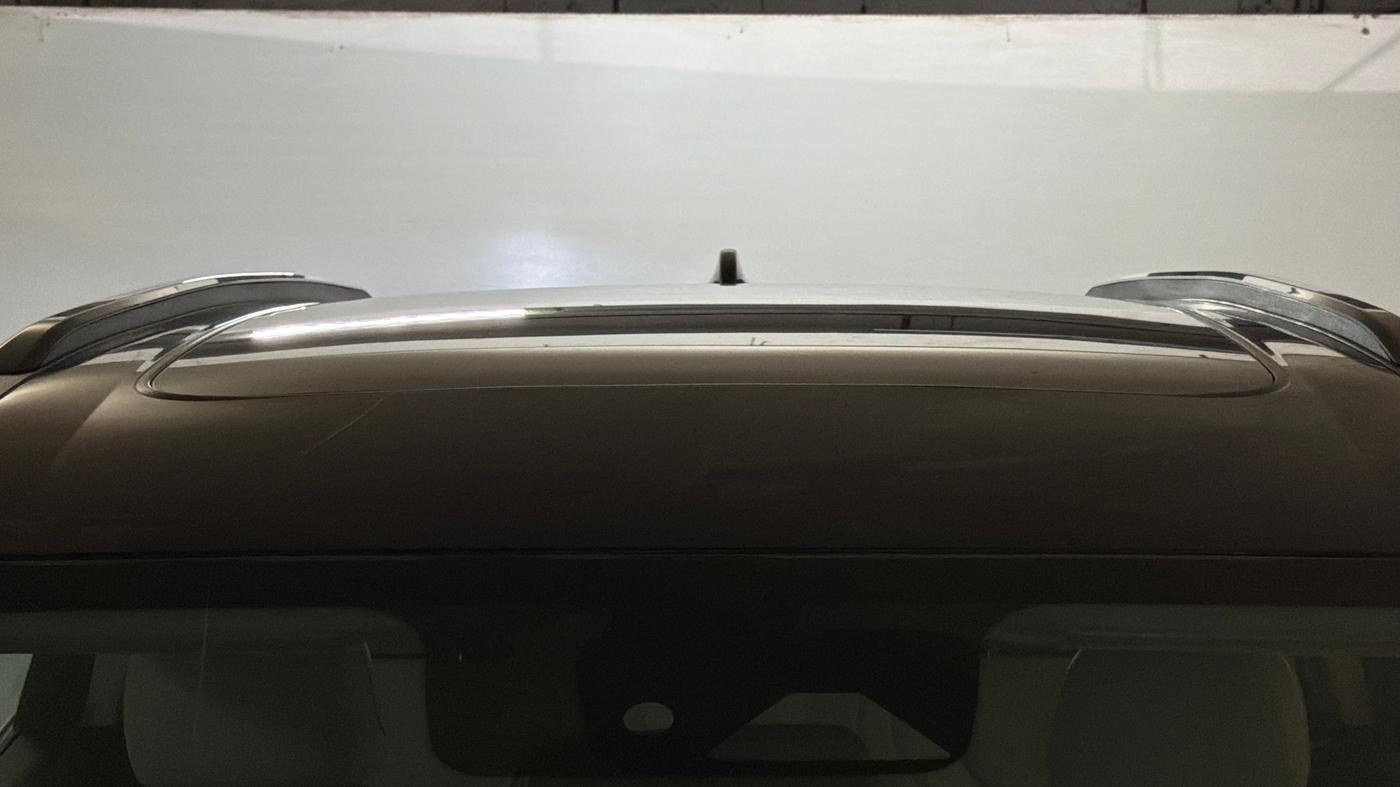 2022 Mahindra XUV700 AX 5 P AT 5 STR, Petrol, Automatic, 53,521 km, Moonroof/ Sunroof