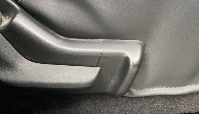 2023 Maruti Swift LXI, Petrol, Manual, 16,203 km, Driver Side Adjustment Panel