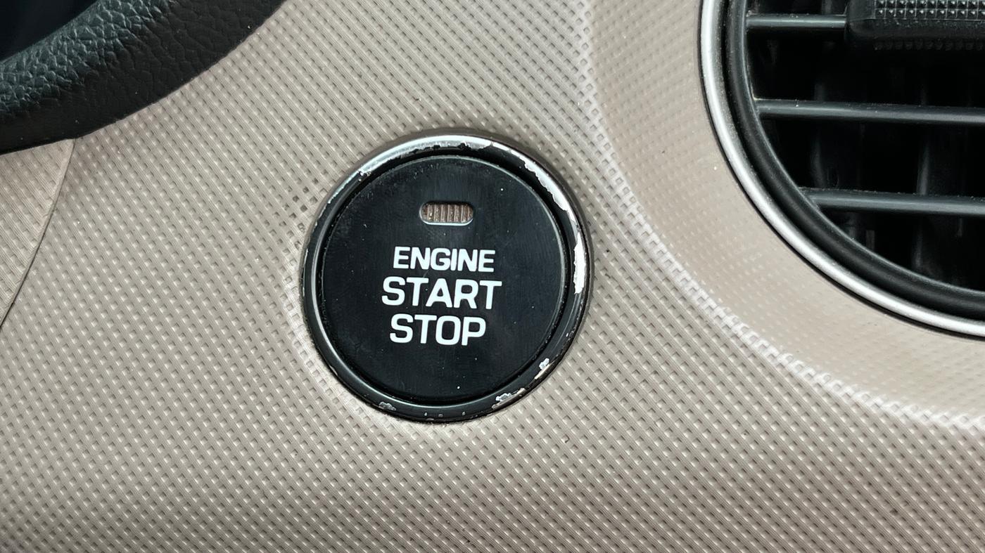 2015 Hyundai Xcent SX AT 1.2 (O), Petrol, Automatic, 63,320 km, Keyless Start/ Stop Button