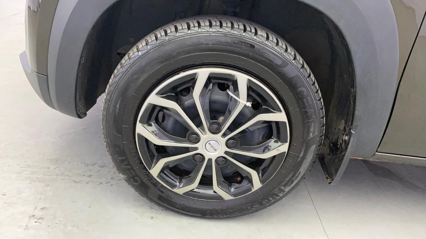 2022 Renault Kwid RXT 1.0 (O), Petrol, Manual, 22,735 km, Left Front Wheel