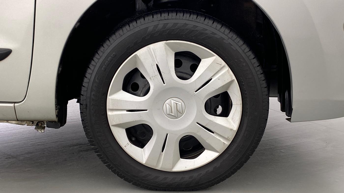 2014 Maruti Wagon R 1.0 VXI, Petrol, Manual, 61,882 km, Right Front Wheel
