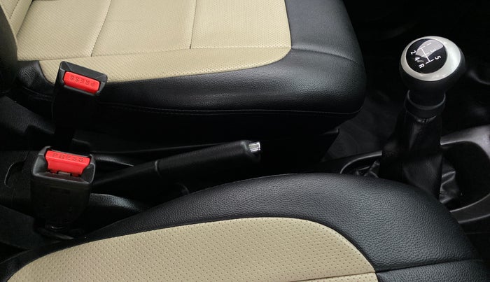 2014 Maruti Wagon R 1.0 VXI, Petrol, Manual, 61,882 km, Gear Lever