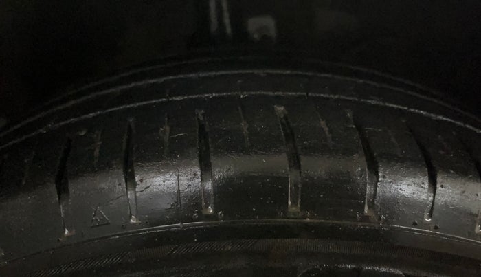 2018 Maruti Baleno ALPHA PETROL 1.2, Petrol, Manual, 54,952 km, Right Front Tyre Tread