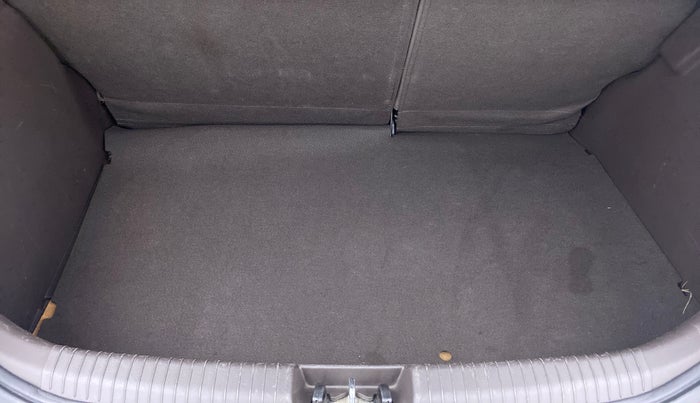 2011 Hyundai i20 SPORTZ 1.2 O, Petrol, Manual, 42,612 km, Boot Inside