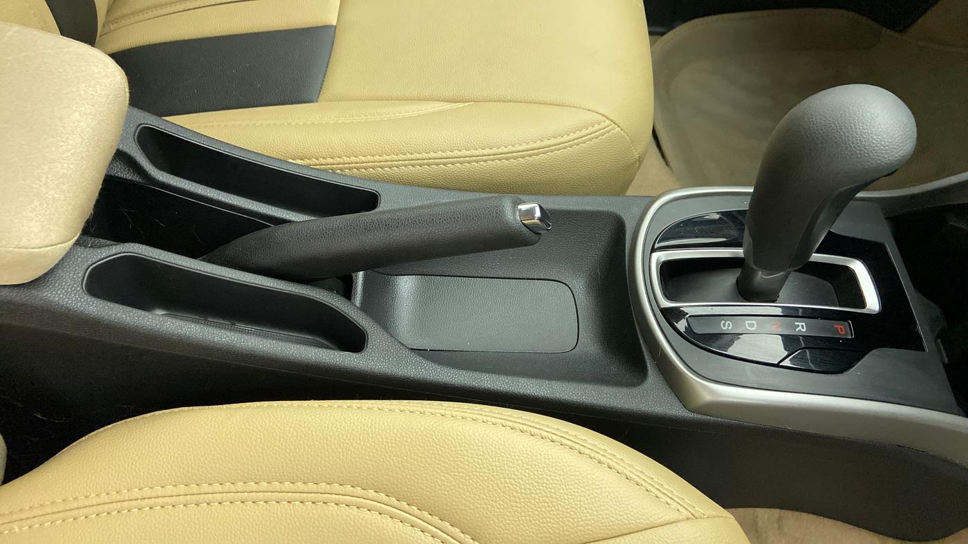 2020 Honda City V CVT, Petrol, Automatic, 3,492 km, Gear Lever