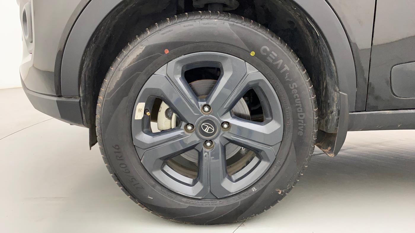 2022 Tata NEXON XZ PLUS (O) DIESEL DARK EDITION, Diesel, Manual, 14,434 km, Left Front Wheel