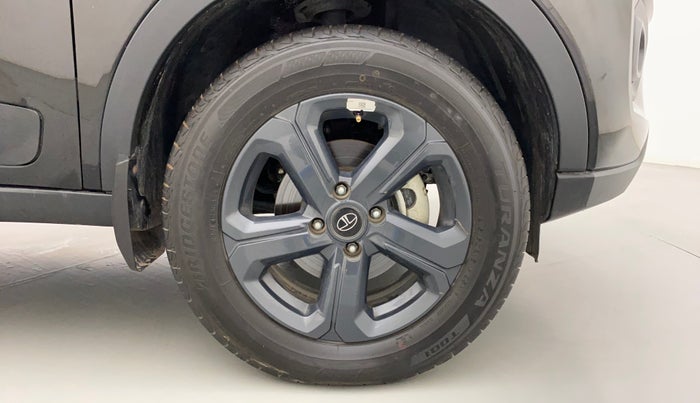 2022 Tata NEXON XZ PLUS (O) DIESEL DARK EDITION, Diesel, Manual, 14,434 km, Right Front Wheel