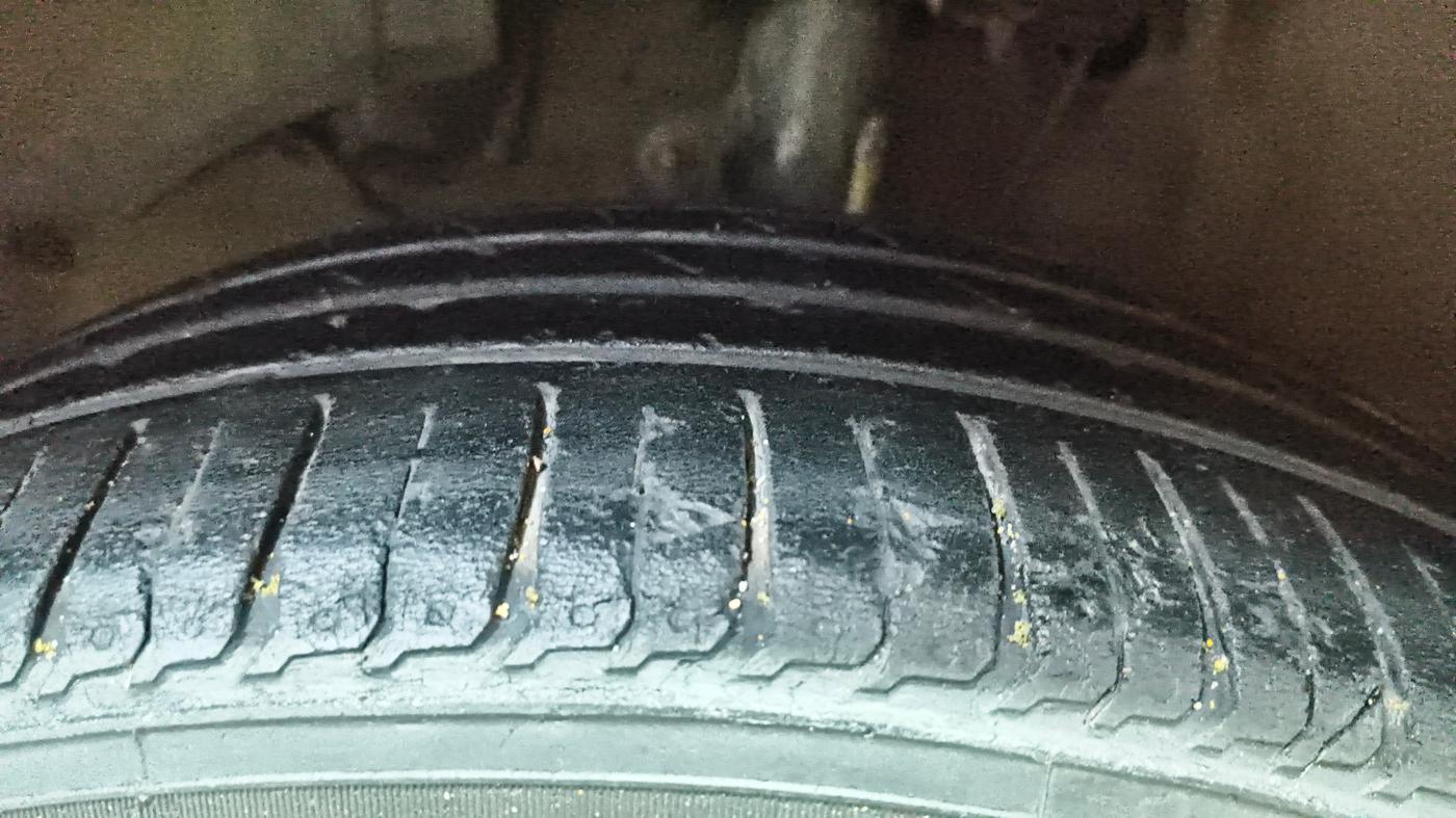 2017 Maruti Baleno ALPHA PETROL 1.2, Petrol, Manual, 1,06,198 km, Left Front Tyre Tread