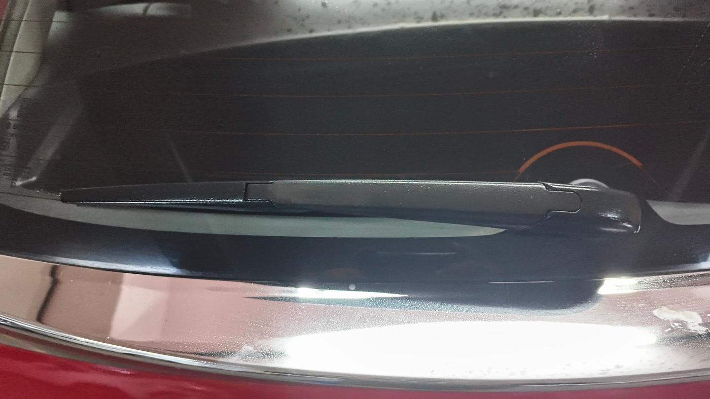 2017 Maruti Baleno ALPHA PETROL 1.2, Petrol, Manual, 1,06,198 km, Rear Wiper