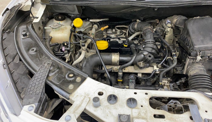 2021 Nissan MAGNITE XV TURBO CVT, Petrol, Automatic, 75,065 km, Engine View - Right