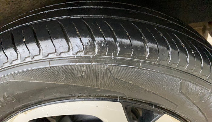 2021 Nissan MAGNITE XV TURBO CVT, Petrol, Automatic, 75,065 km, Left Rear Tyre Tread