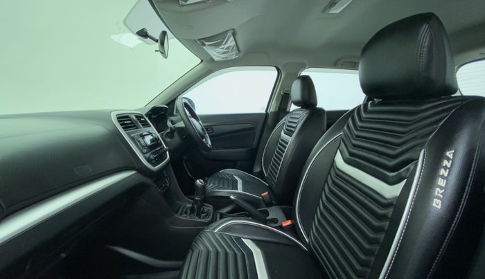 2021 Maruti Vitara Brezza VXI, Petrol, Manual, 27,815 km, Right Side Front Door Cabin