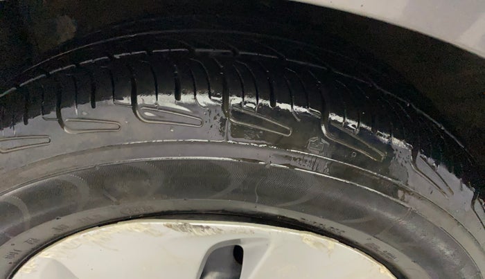 2015 Maruti Celerio ZXI, Petrol, Manual, 90,926 km, Left Front Tyre Tread