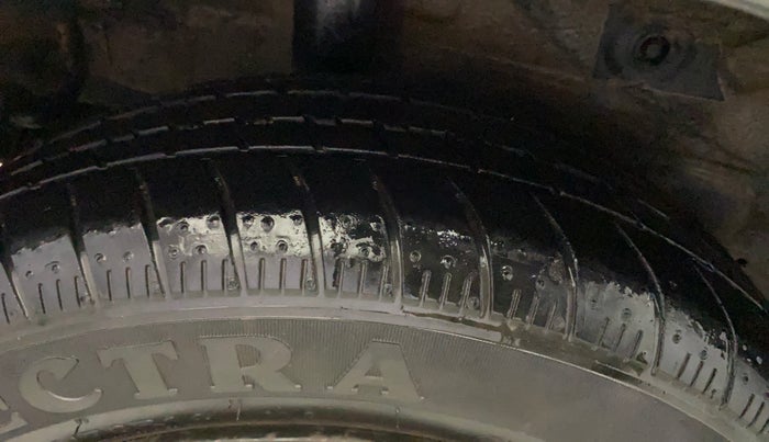 2015 Maruti Celerio ZXI, Petrol, Manual, 90,926 km, Right Rear Tyre Tread