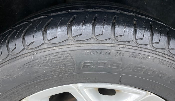 2016 Ford Ecosport 1.5 TITANIUM TI VCT AT, Petrol, Automatic, 13,556 km, Right Rear Tyre Tread