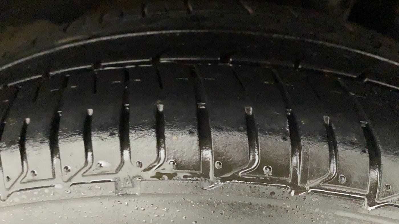 2016 Maruti Baleno ZETA PETROL 1.2, Petrol, Manual, 99,794 km, Left Rear Tyre Tread