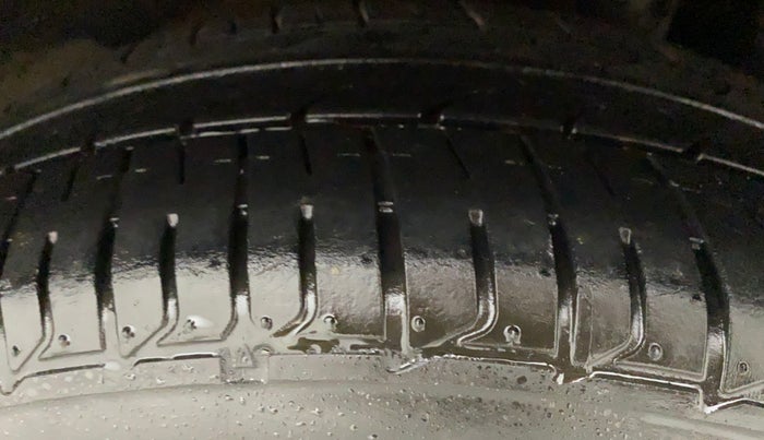 2016 Maruti Baleno ZETA PETROL 1.2, Petrol, Manual, 99,794 km, Left Rear Tyre Tread
