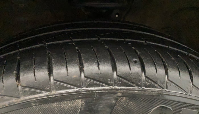 2024 Maruti S PRESSO VXI S-CNG, CNG, Manual, 43,628 km, Left Front Tyre Tread