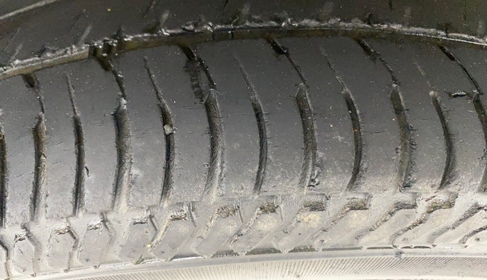 2014 Maruti Alto K10 VXI, Petrol, Manual, 90,176 km, Right Rear Tyre Tread