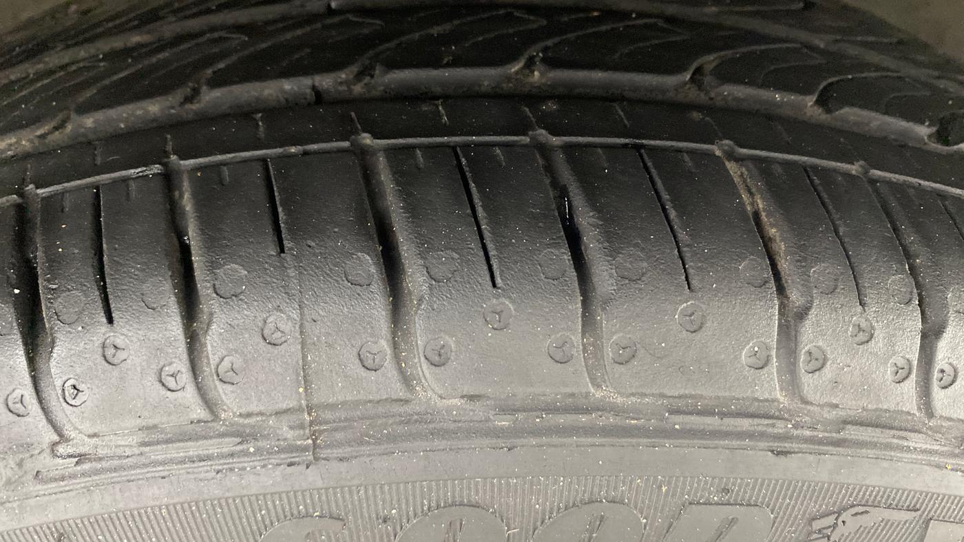 2023 Tata Tiago XZA PLUS PETROL, Petrol, Automatic, 32,224 km, Right Front Tyre Tread