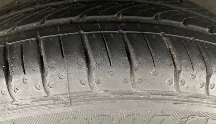 2023 Tata Tiago XZA PLUS PETROL, Petrol, Automatic, 32,224 km, Right Front Tyre Tread