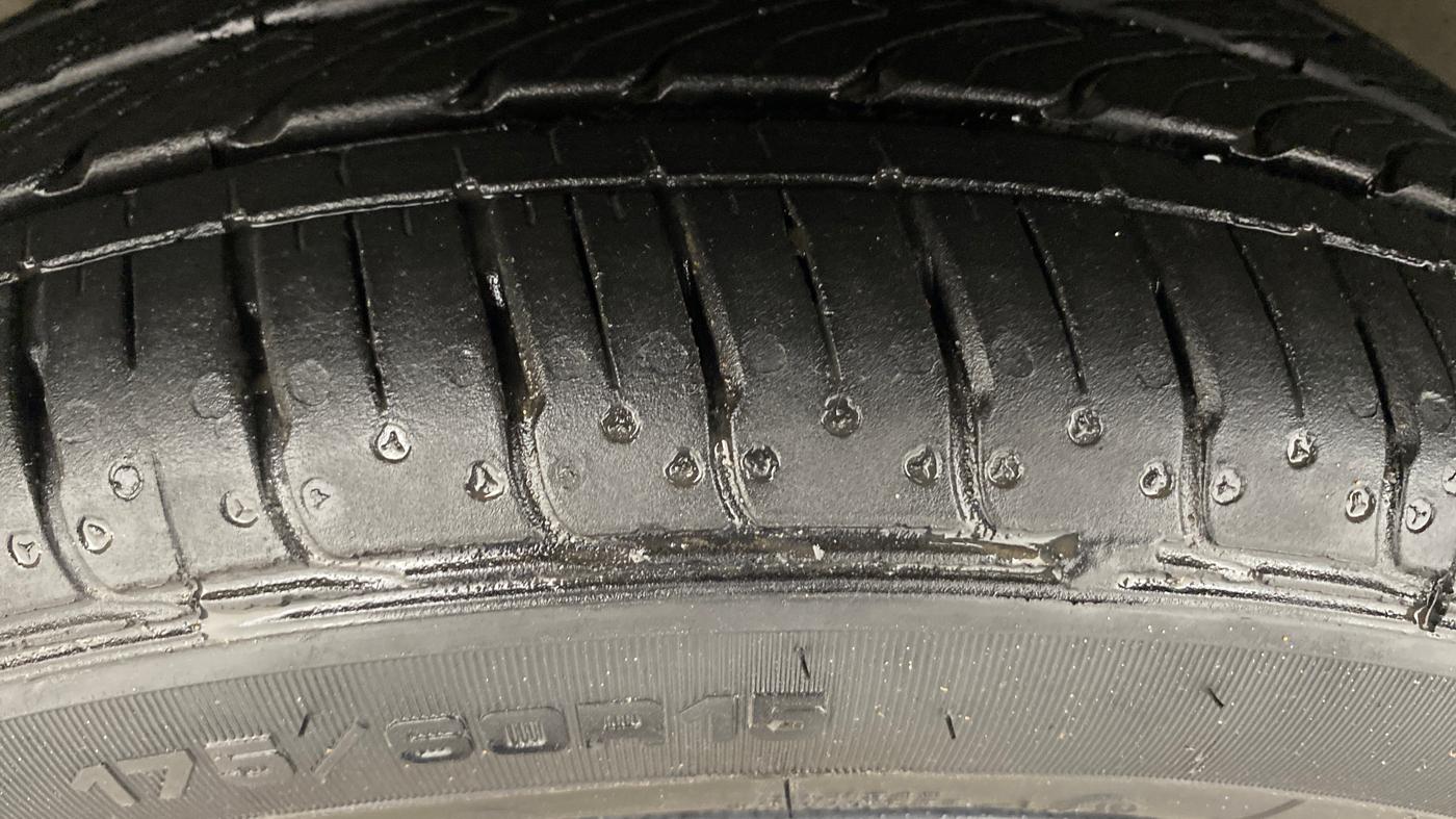 2023 Tata Tiago XZA PLUS PETROL, Petrol, Automatic, 32,224 km, Left Front Tyre Tread