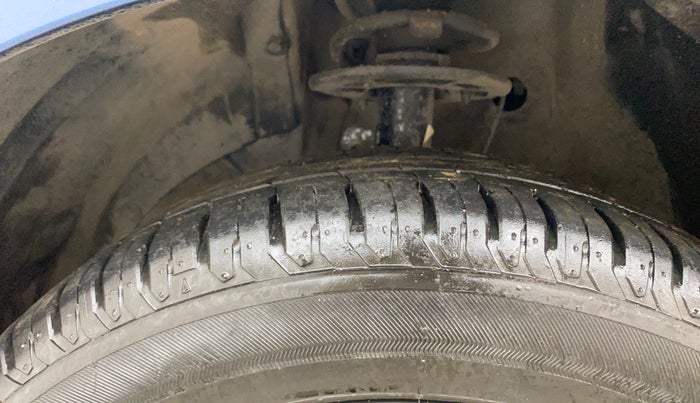 2018 Maruti Baleno ALPHA PETROL 1.2, Petrol, Manual, 90,561 km, Left Front Tyre Tread