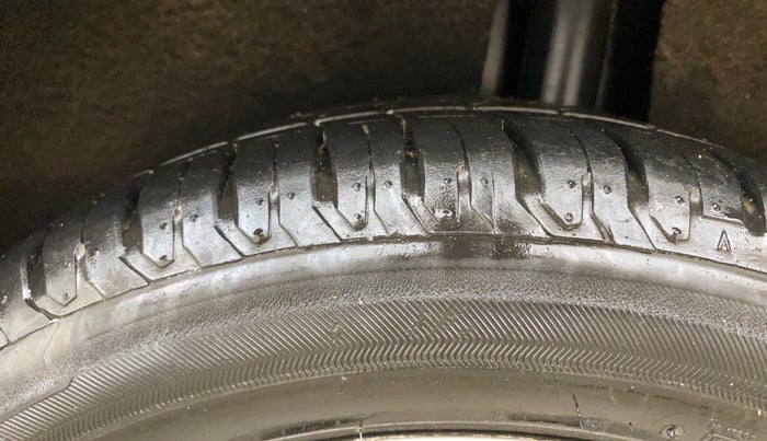 2018 Maruti Baleno ALPHA PETROL 1.2, Petrol, Manual, 90,561 km, Left Rear Tyre Tread