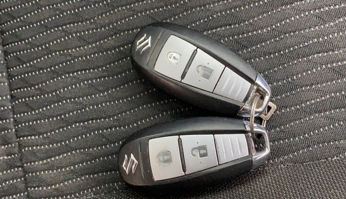 2018 Maruti Baleno ALPHA PETROL 1.2, Petrol, Manual, 90,561 km, Key Close Up