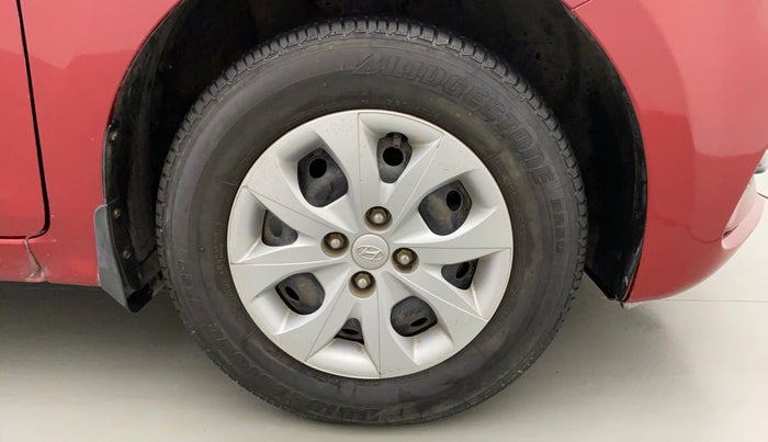 2018 Hyundai Elite i20 MAGNA EXECUTIVE 1.2, Petrol, Manual, 37,132 km, Right Front Wheel