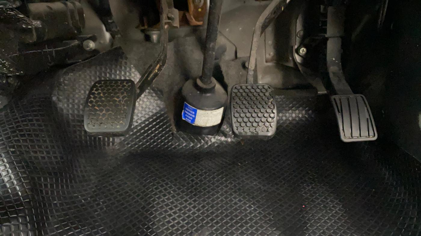 2022 Maruti Eeco 5 STR AC, Petrol, Manual, 28,263 km, Pedals