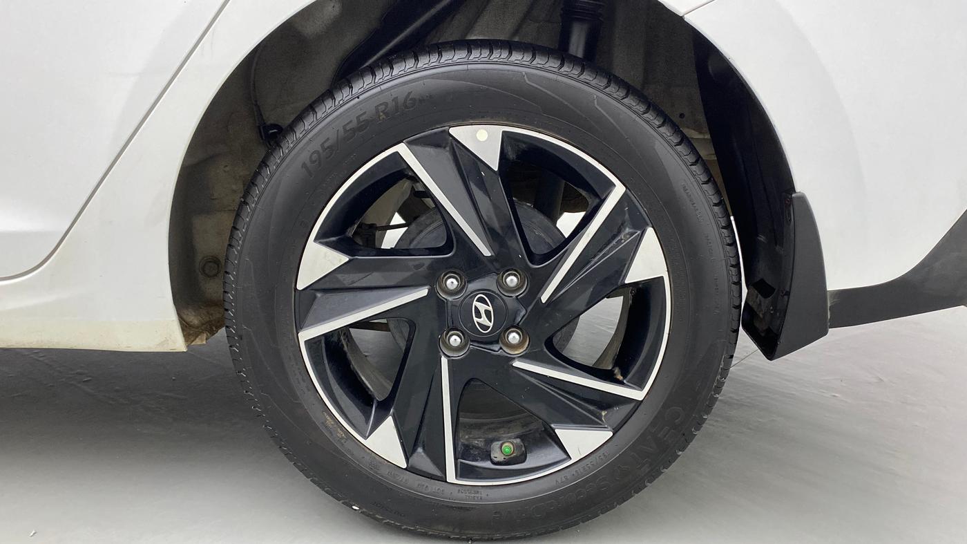 2020 Hyundai Verna SX (O) 1.5 CRDI, Diesel, Manual, 73,029 km, Left Rear Wheel