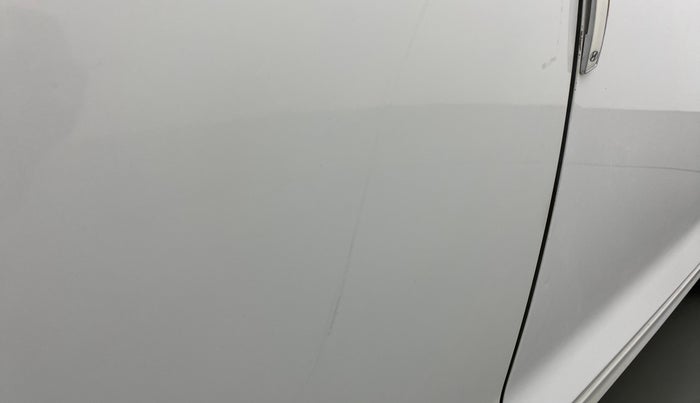 2020 Hyundai Verna SX (O) 1.5 CRDI, Diesel, Manual, 73,029 km, Right rear door - Minor scratches