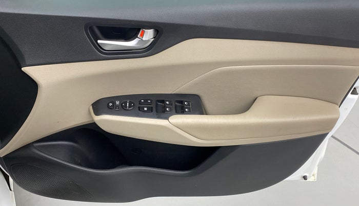 2020 Hyundai Verna SX (O) 1.5 CRDI, Diesel, Manual, 73,029 km, Driver Side Door Panels Control