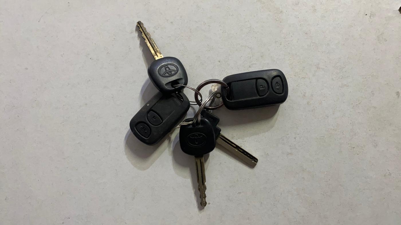 2017 Toyota Etios CROSS 1.2 G, Petrol, Manual, 82,513 km, Key Close Up