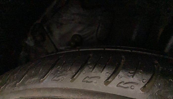 2017 Toyota Etios CROSS 1.2 G, Petrol, Manual, 82,513 km, Left Rear Tyre Tread