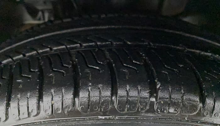 2017 Tata TIGOR XT PETROL, Petrol, Manual, 81,885 km, Left Front Tyre Tread