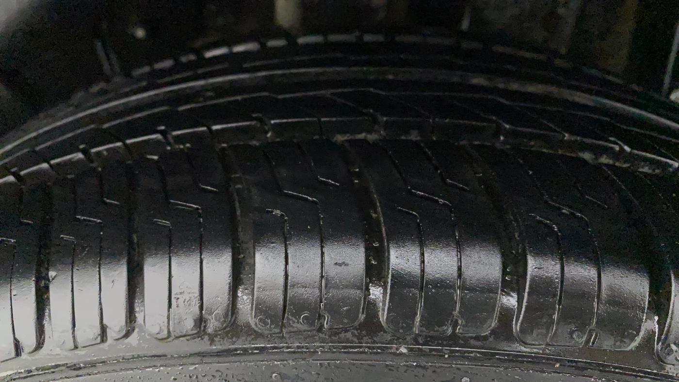 2017 Tata TIGOR XT PETROL, Petrol, Manual, 81,885 km, Left Rear Tyre Tread