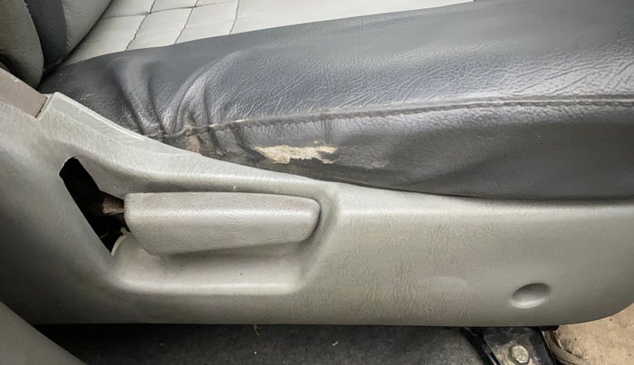 2011 Maruti Alto K10 LXI, Petrol, Manual, 14,213 km, Driver Side Adjustment Panel