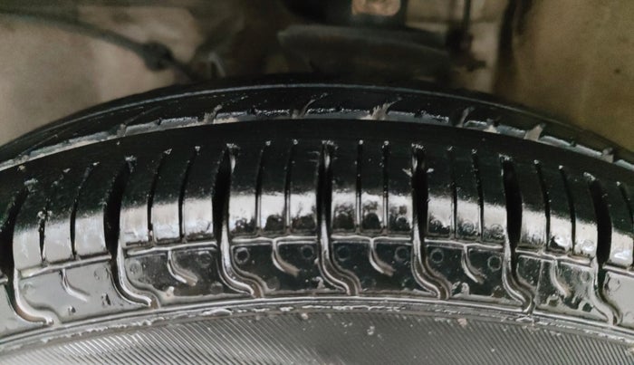2021 Maruti Alto VXI, Petrol, Manual, 60,179 km, Left Front Tyre Tread