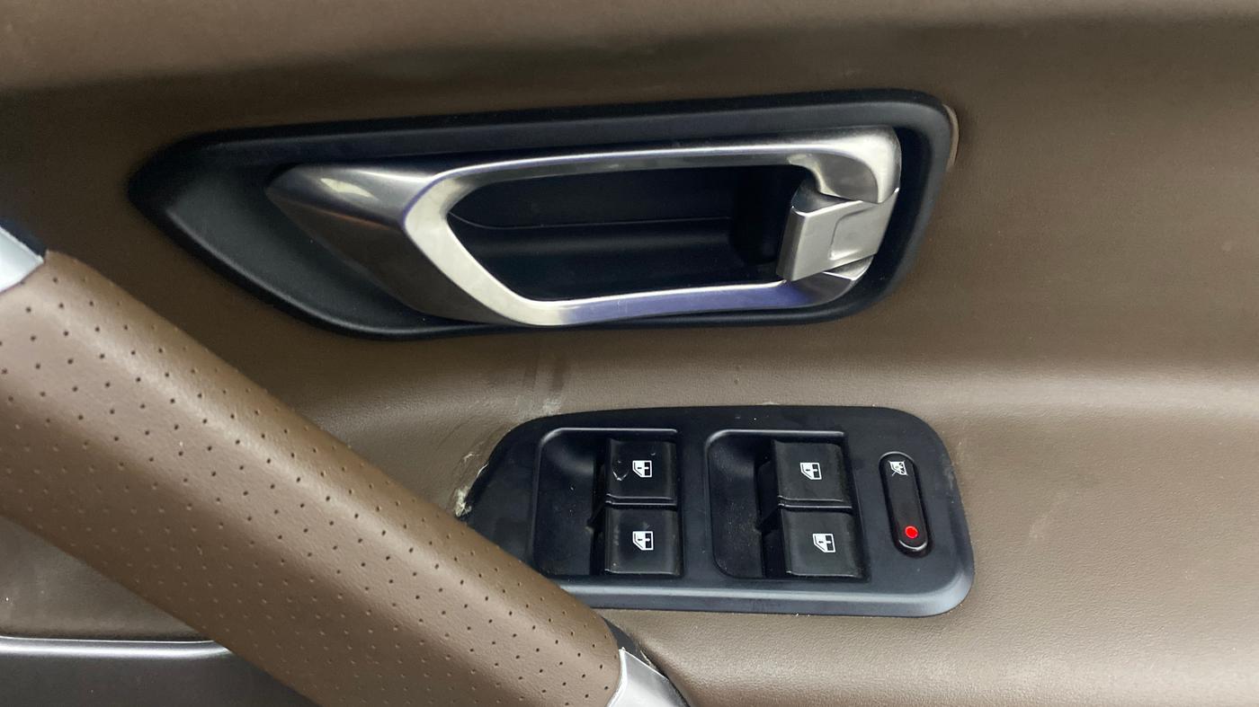 2019 Tata Harrier XZ 2.0L, Diesel, Manual, 84,869 km, Driver Side Door Panels Control