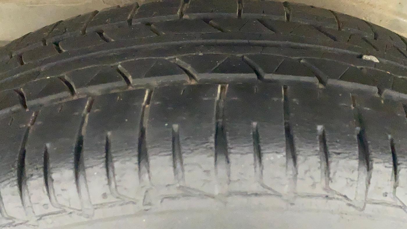 2011 Toyota Etios G, Petrol, Manual, 55,556 km, Right Rear Tyre Tread