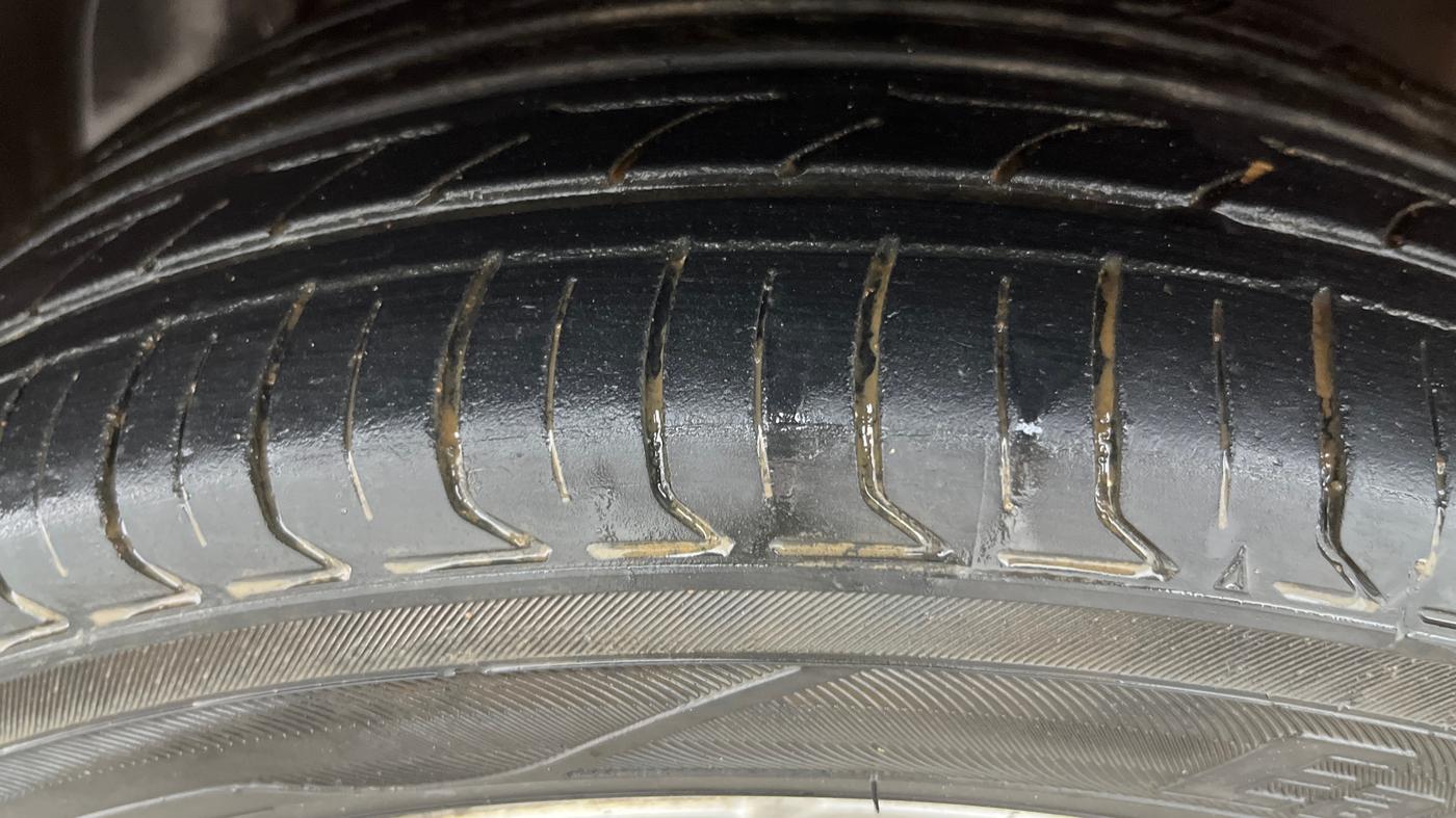 2014 Ford Ecosport TITANIUM 1.5L DIESEL (OPT), Diesel, Manual, 1,13,828 km, Left Front Tyre Tread