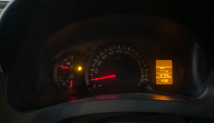 2015 Maruti Swift LXI (O), Petrol, Manual, 42,700 km, Odometer Image