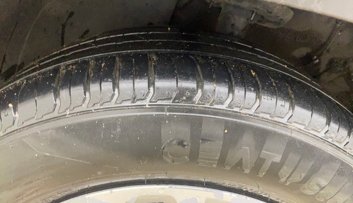 2023 KIA SONET HTK PLUS 1.5, Diesel, Manual, 1,11,384 km, Left Front Tyre Tread