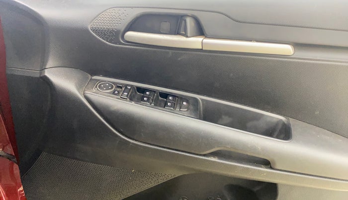 2023 KIA SONET HTK PLUS 1.5, Diesel, Manual, 1,11,384 km, Driver Side Door Panels Control