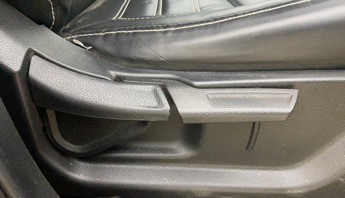 2023 KIA SONET HTK PLUS 1.5, Diesel, Manual, 1,11,384 km, Driver Side Adjustment Panel